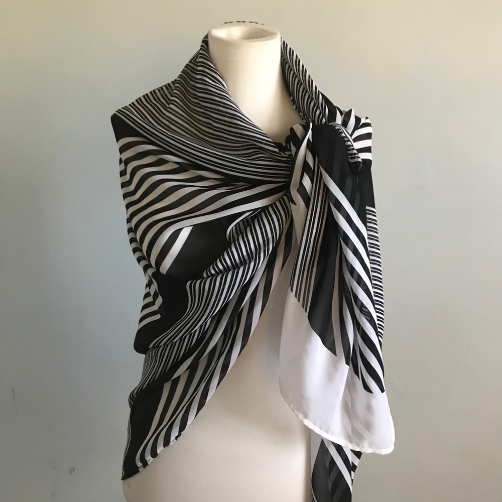 Anne Klein scarf - Picture 3 of 5